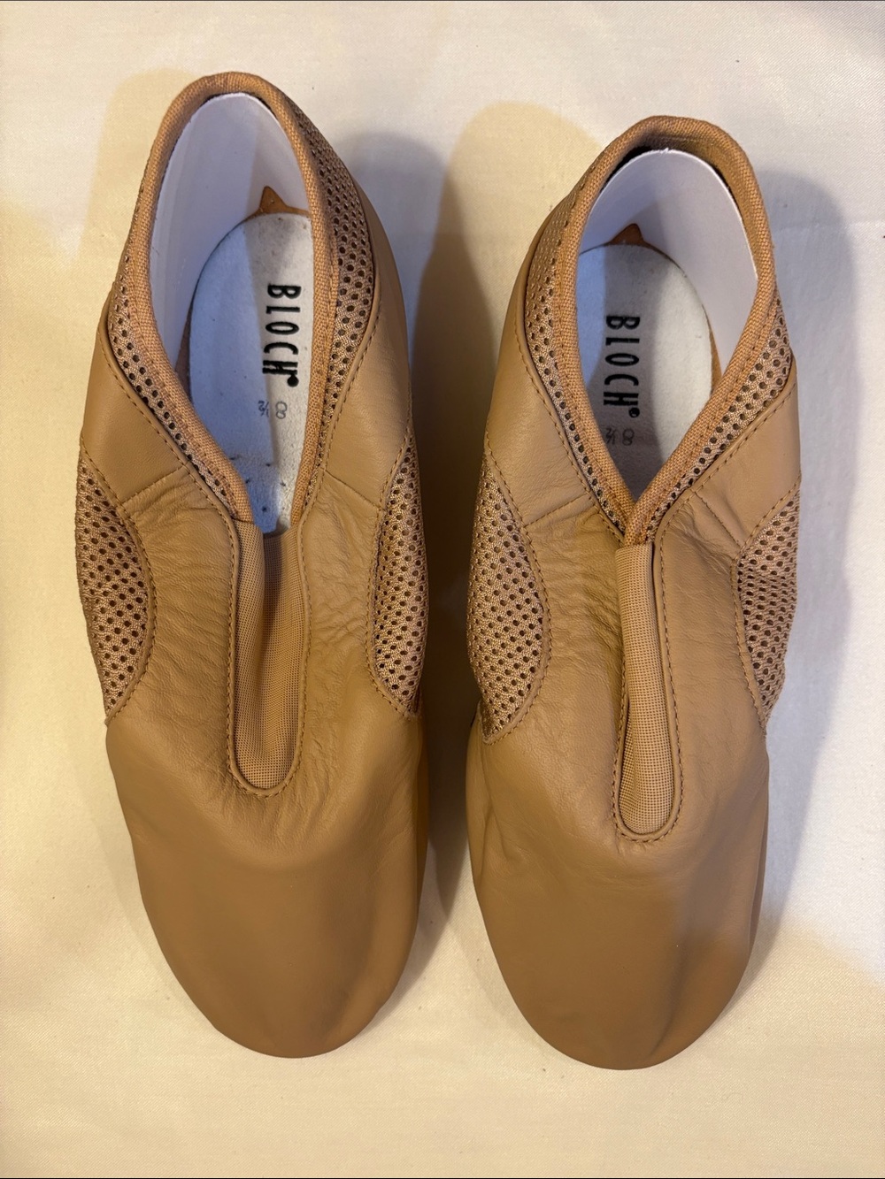 Bloch Women's Slip-On Dance Slippers in Tan
